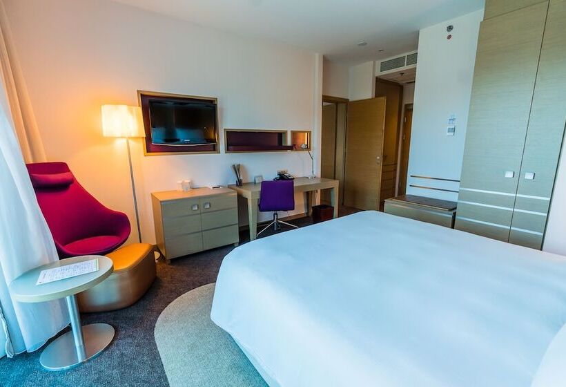 חדר משפחתי דלוקס, Doubletree By Hilton Hotel Oradea