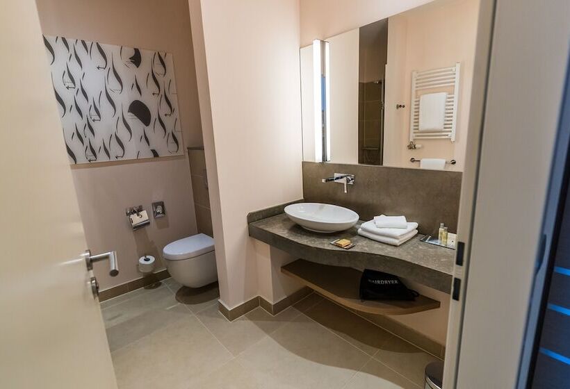 패밀리 룸, Doubletree By Hilton Hotel Oradea