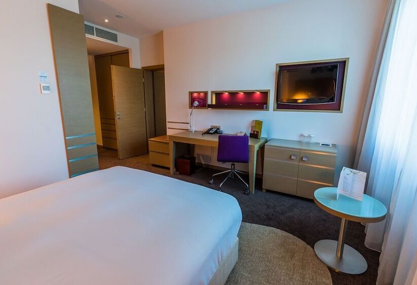 חדר משפחתי, Doubletree By Hilton Hotel Oradea