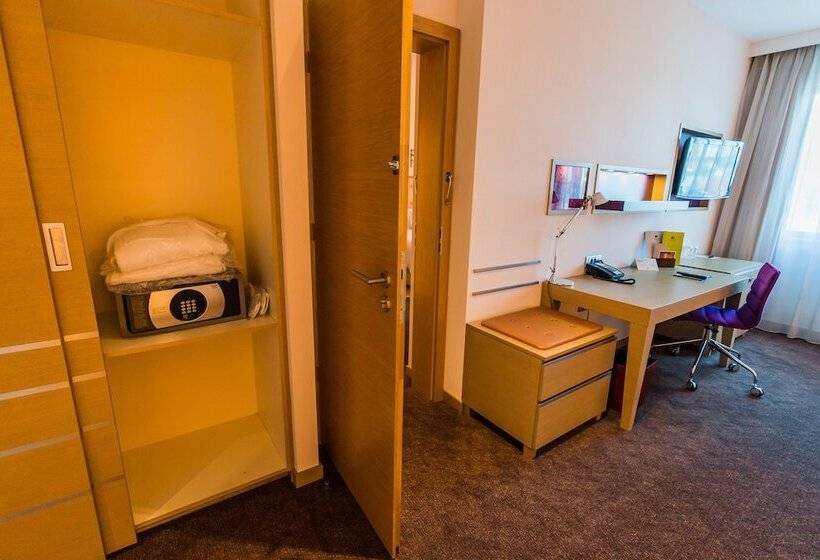 חדר משפחתי, Doubletree By Hilton Hotel Oradea