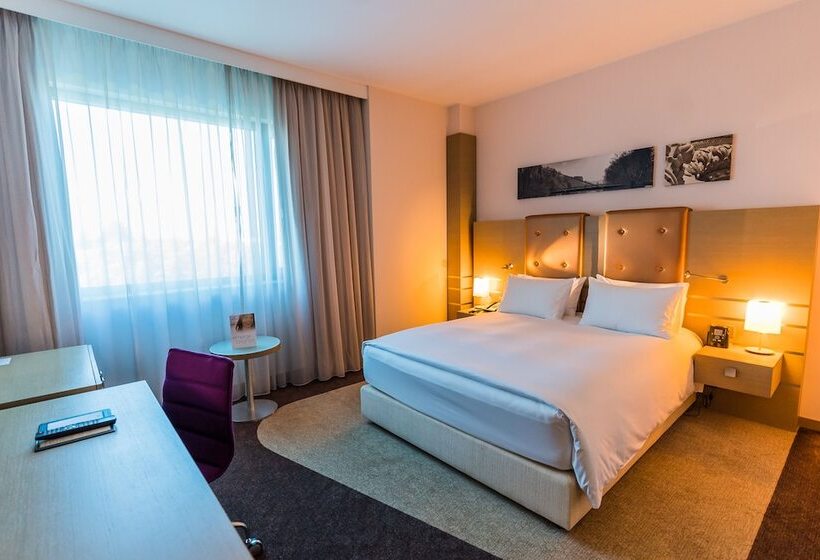 חדר משפחתי, Doubletree By Hilton Hotel Oradea