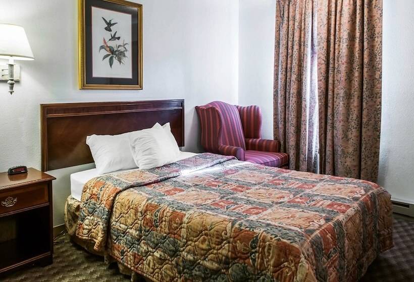 غرفه قياسيه سريرين مزدوجين, Econo Lodge