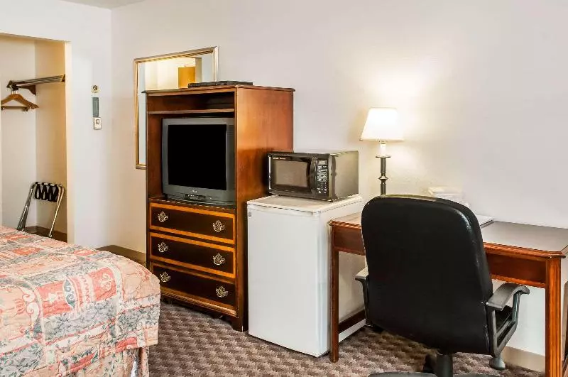 身障者適用キングサイズベッドルーム, Econo Lodge
