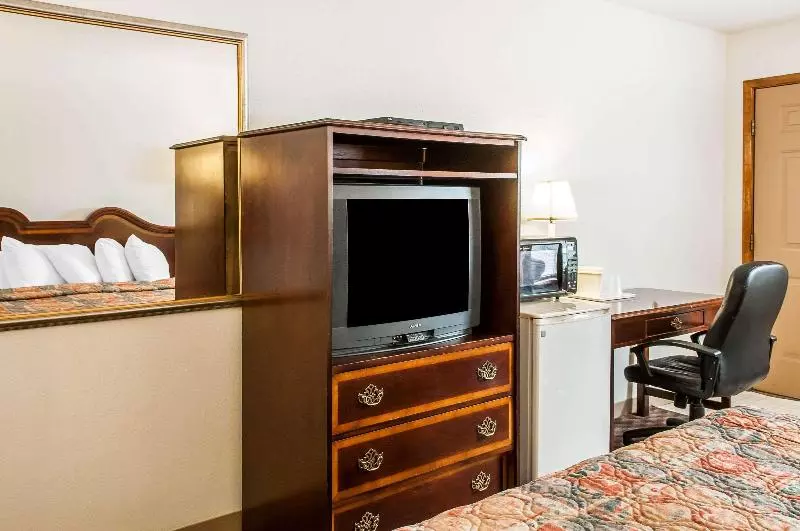 身障者適用キングサイズベッドルーム, Econo Lodge