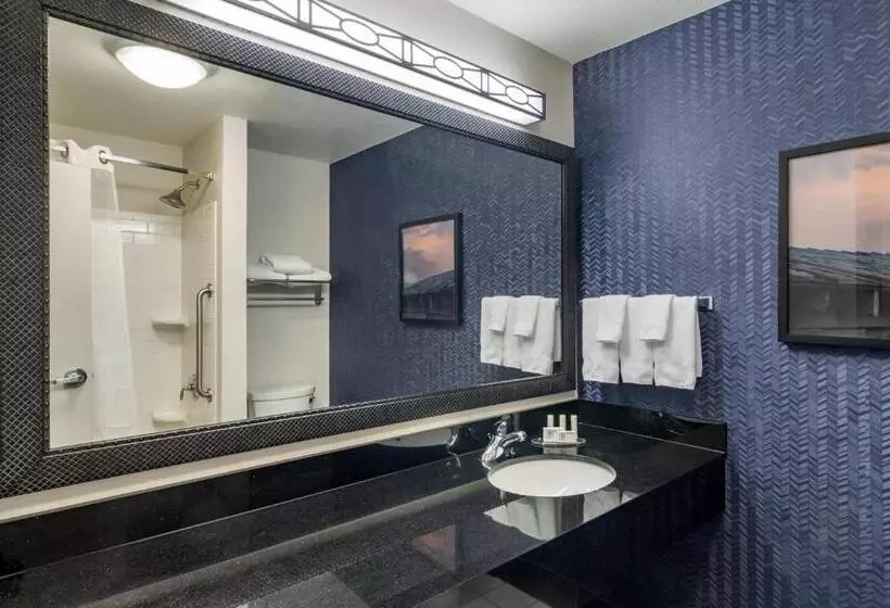 キングサイドベッドのスタンダードワンルーム, Fairfield Inn & Suites By Marriott Commerce
