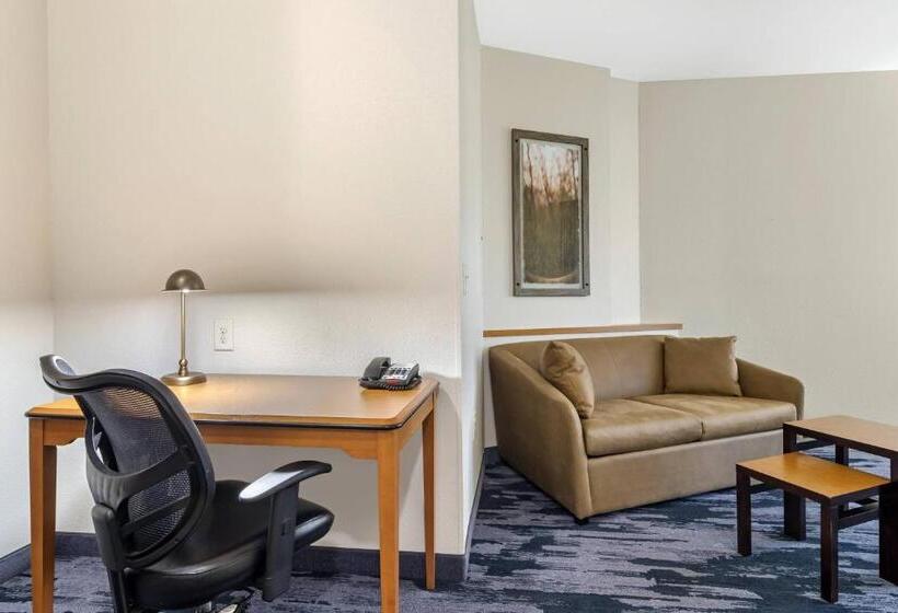 Люкс Кровать Кинг, Fairfield Inn & Suites By Marriott Commerce