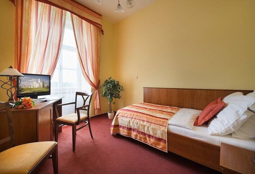 Номер Стандарт, Podhrad