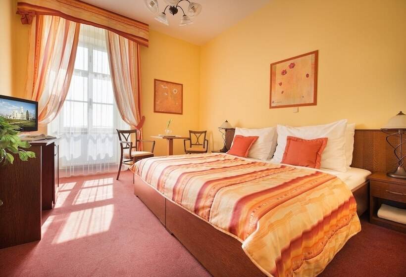 Номер Стандарт, Podhrad