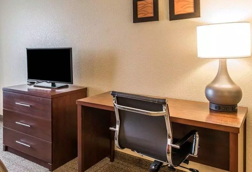 ２ダブルベッドのスタンダードルーム, Quality Inn & Suites Bethany