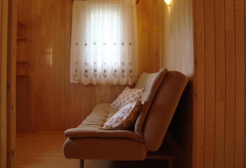 بانگلوی استاندارد, Sera Pansiyon