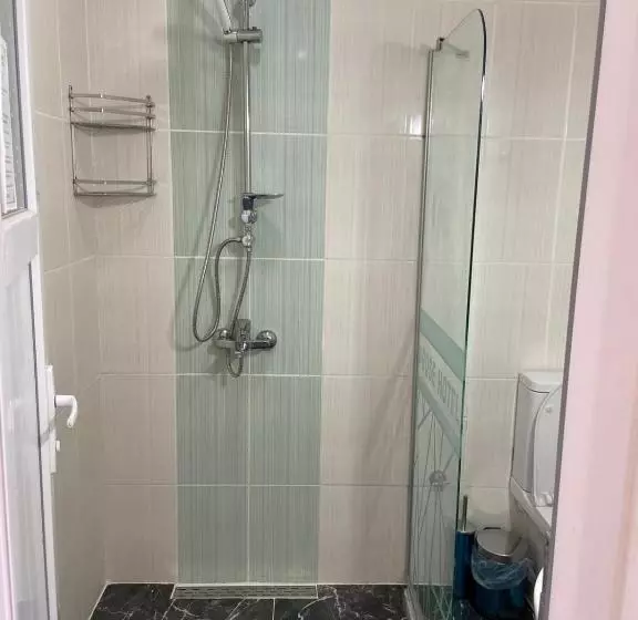 اتاق استاندارد سه نفره, Rose Hotel B&b