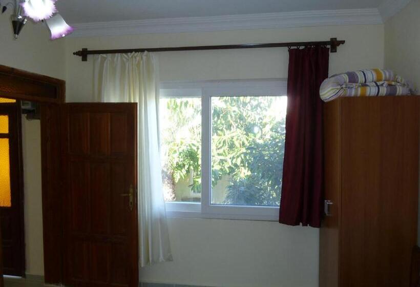 اتاق خانوادگی, Rose Hotel B&b