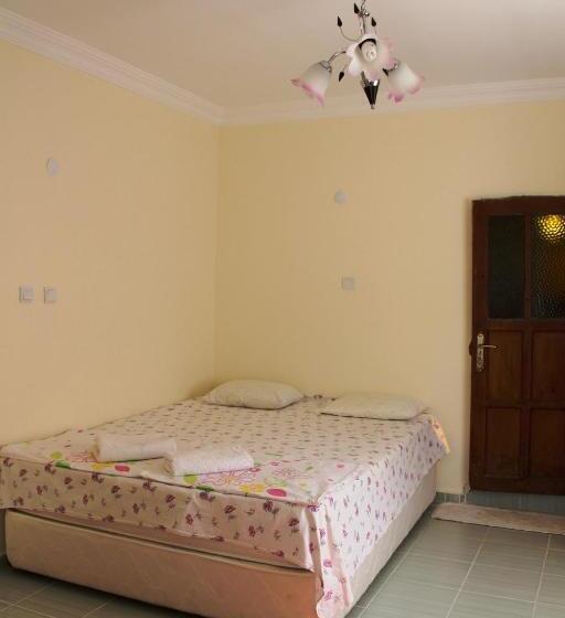 اتاق خانوادگی, Rose Hotel B&b
