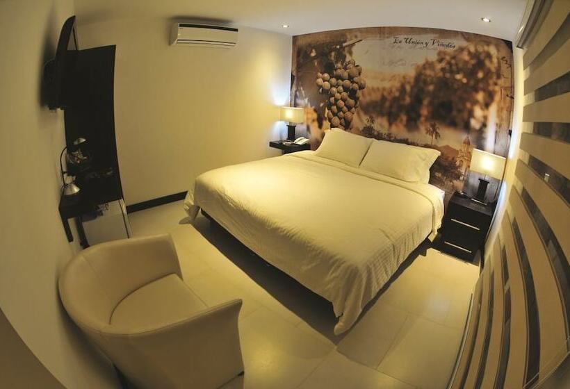 Номер Deluxe, Puerta De San Antonio