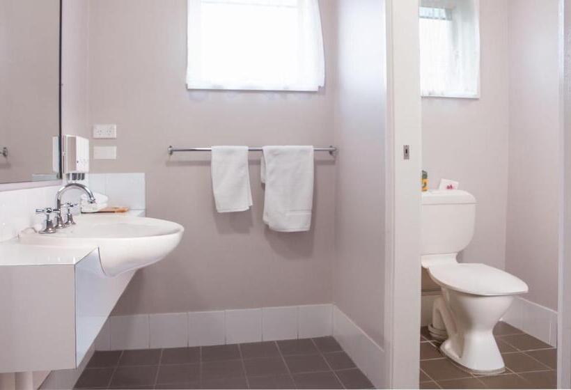 סוויטה משפחתית, Balan Village Motel