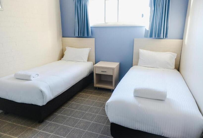 침실 3개 아파트, Balan Village Motel