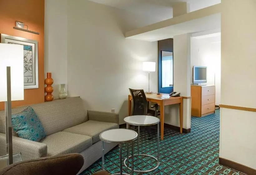 キングサイドベッドのスタンダードワンルーム, Fairfield Inn & Suites Lake City