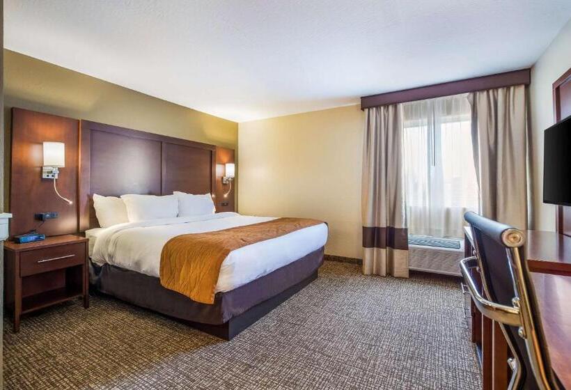 Люкс Кровать Кинг, Comfort Inn & Suites Fairborn Near Wright Patterson Afb
