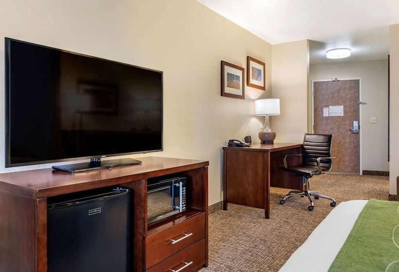 جناح, Comfort Suites Fernley