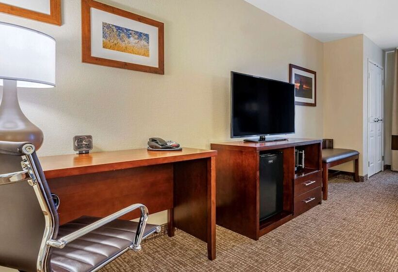 جناح, Comfort Suites Fernley