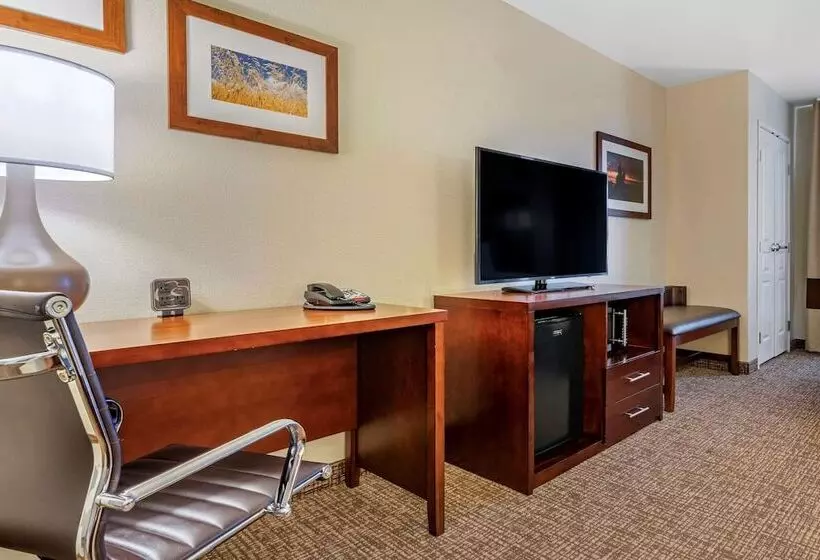 スイート, Comfort Suites Fernley
