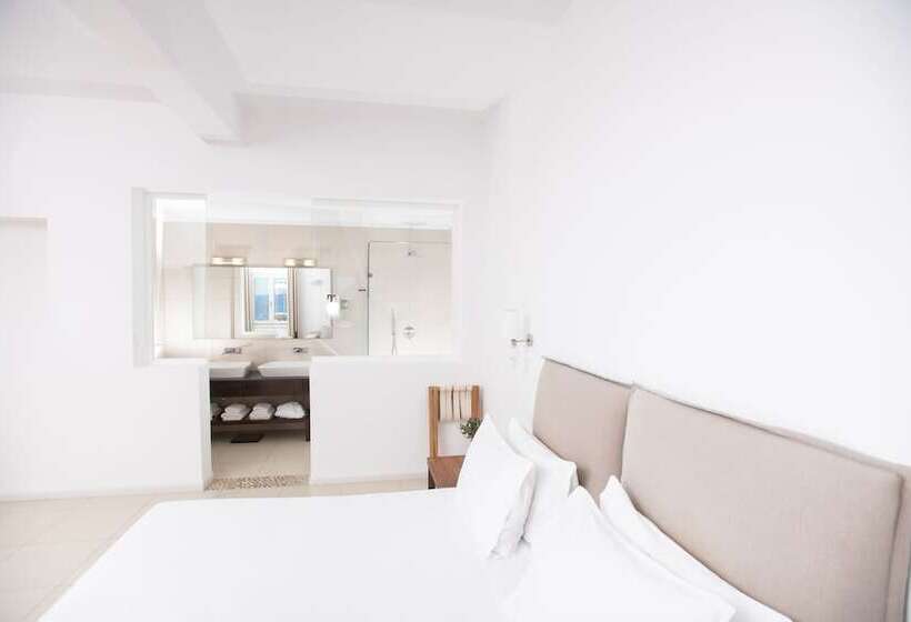 סוויטת סופריור נוף לים, Delight Boutique Hotel   Small Luxury Hotels Of The World