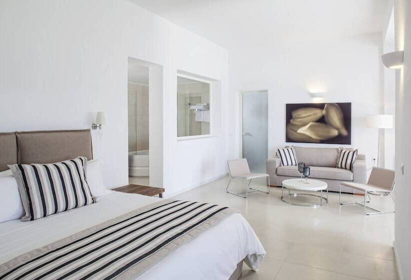 סוויטה עם ג'קוזי, נוף לים, Delight Boutique Hotel   Small Luxury Hotels Of The World