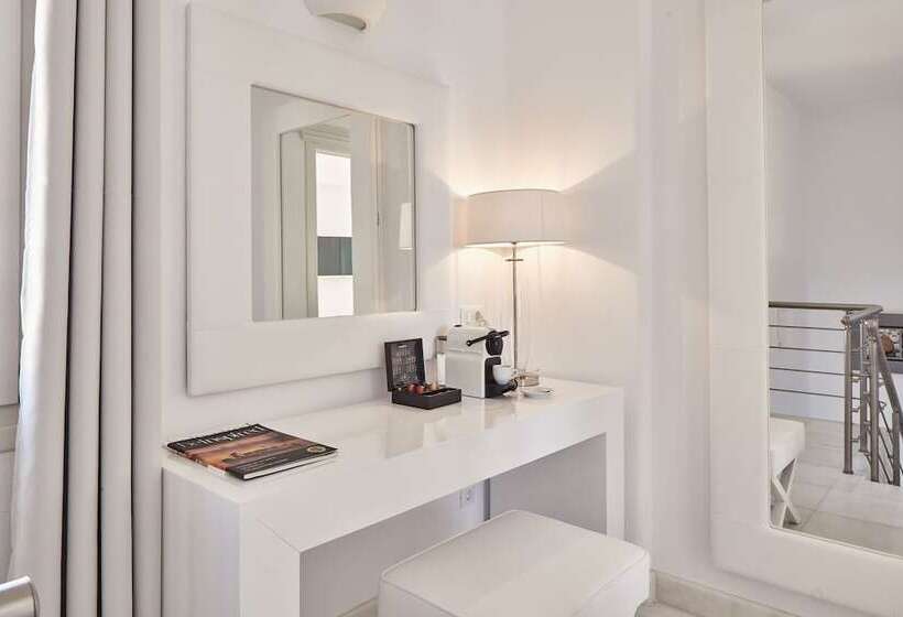 סוויטה נוף לים, Delight Boutique Hotel   Small Luxury Hotels Of The World