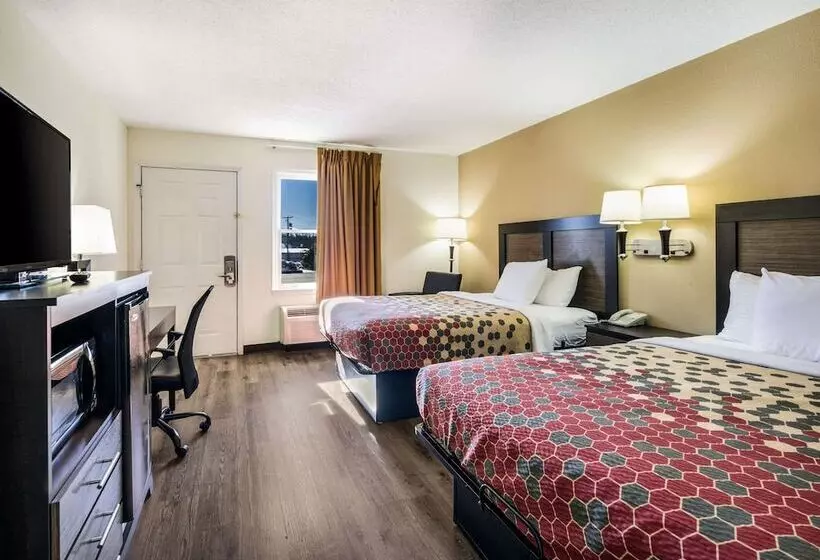 ２ダブルベッドのスタンダードルーム, Econo Lodge Glade Springs I 81