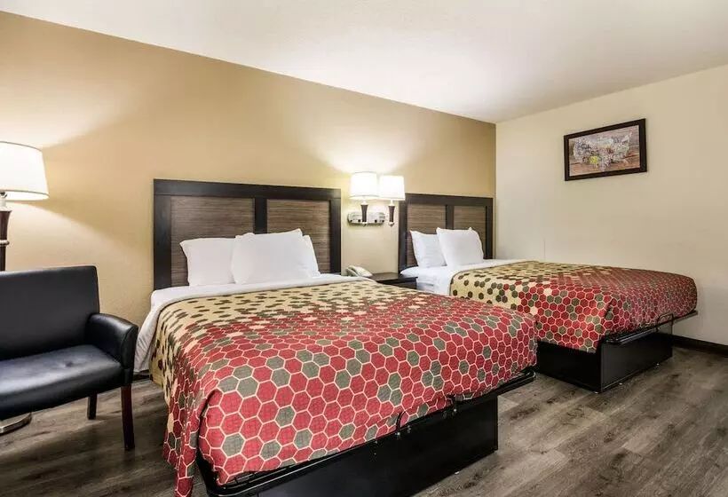 ２ダブルベッドのスタンダードルーム, Econo Lodge Glade Springs I 81