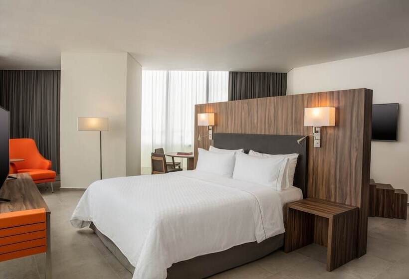 جناح جونيور, Fiesta Inn Cancun Las Americas