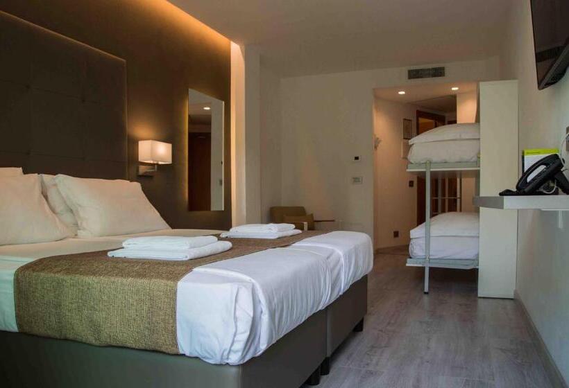 ファミリールーム, International Beach