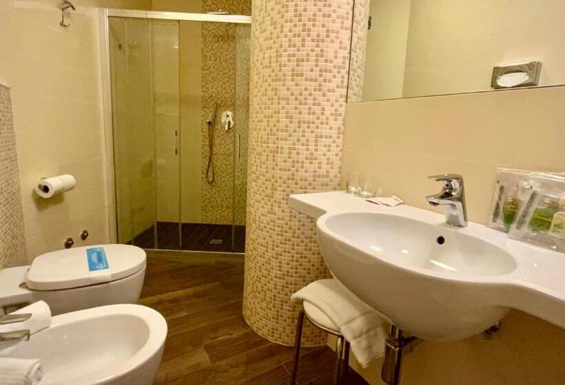 ジュニアスイート, International Beach