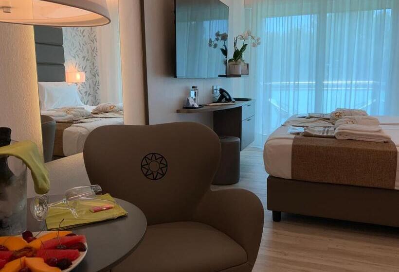 ジュニアスイート, International Beach