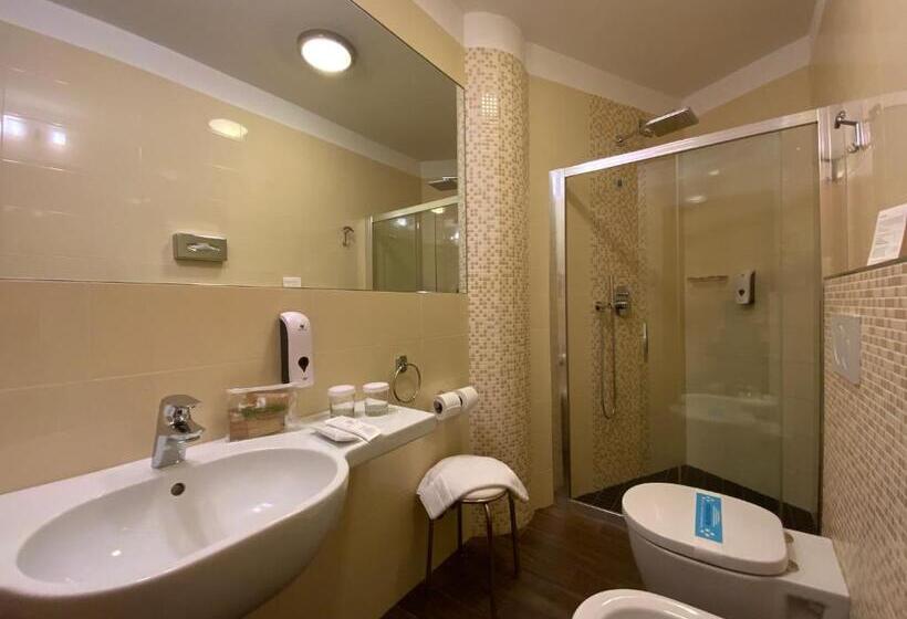 デラックスルーム, International Beach