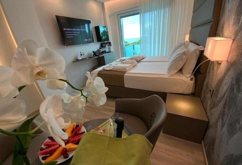 デラックスルーム, International Beach