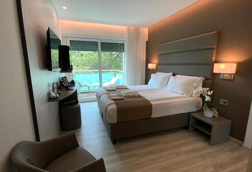 スタンダードルーム, International Beach