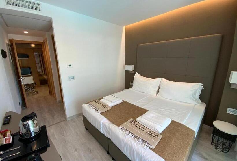 Family Suite, International Beach