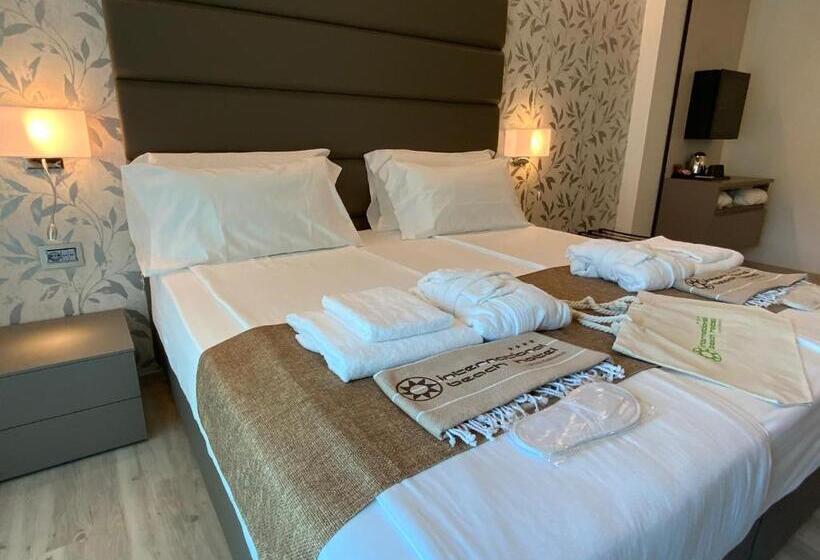 ジュニアスイート, International Beach