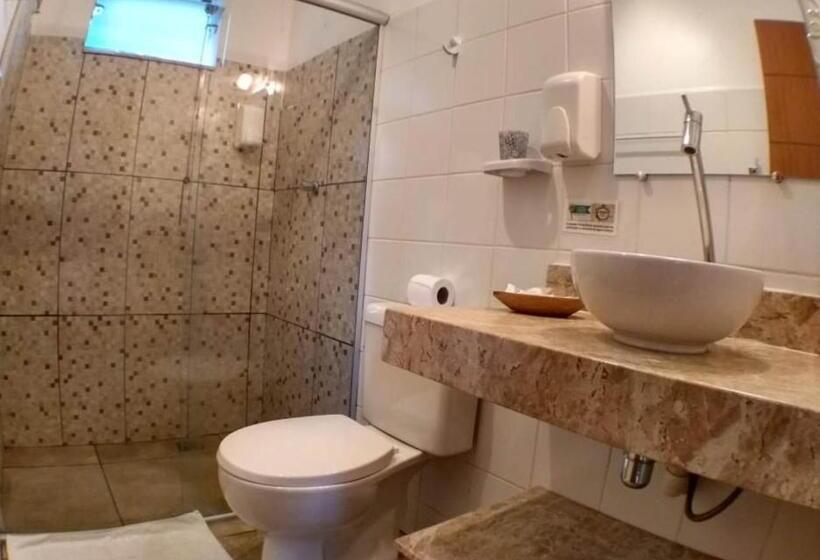 デラックススイート, Pousada Pe Na Estrada