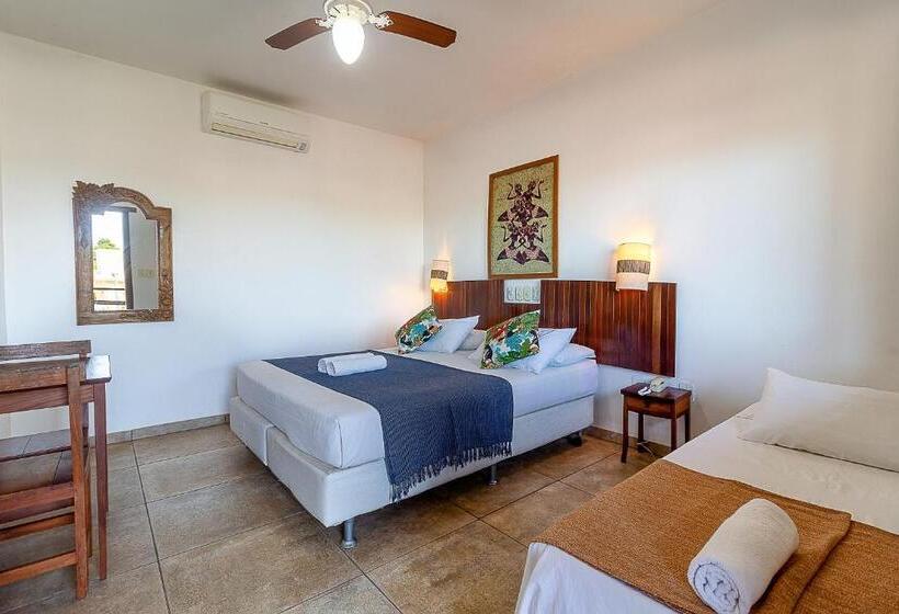 デラックススイート, Pousada Pe Na Estrada