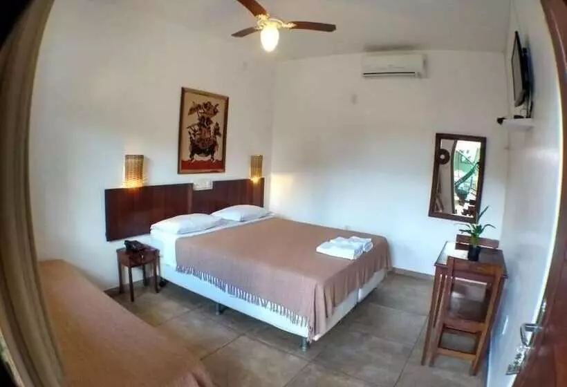Deluxe Kolmen Hengen Huone, Pousada Pe Na Estrada