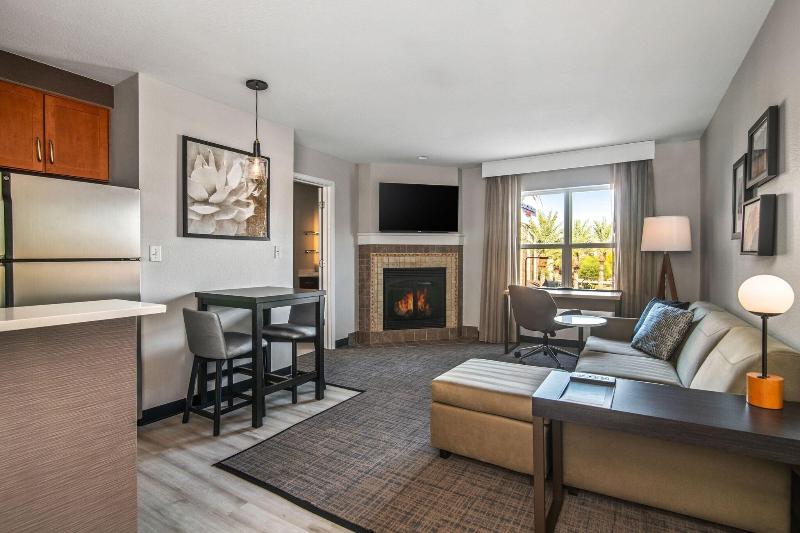 Люкс, Residence Inn Phoenix Glendale Sports & Entertainment District
