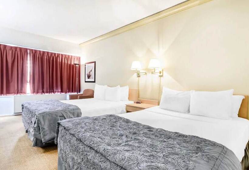 ２ダブルベッドのスタンダードルーム, Travelodge By Wyndham Troisrivieres