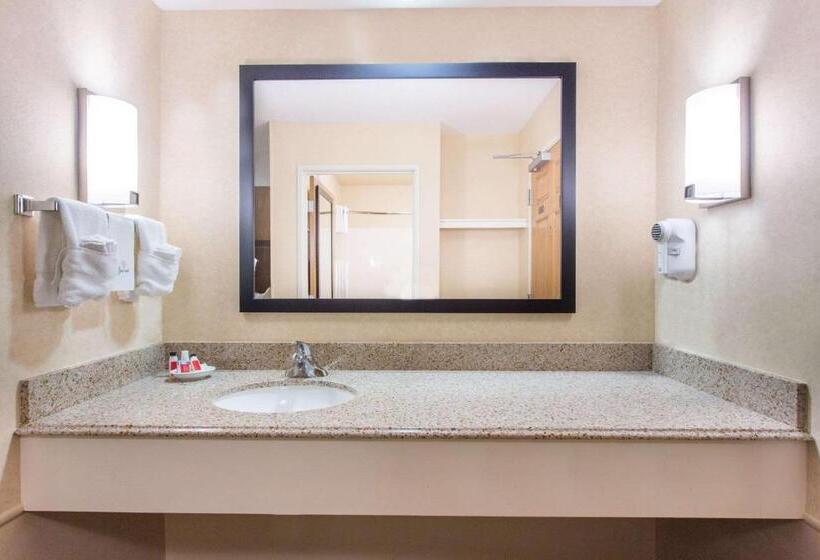 غرفة قياسية سرير كينج, Baymont By Wyndham Plymouth