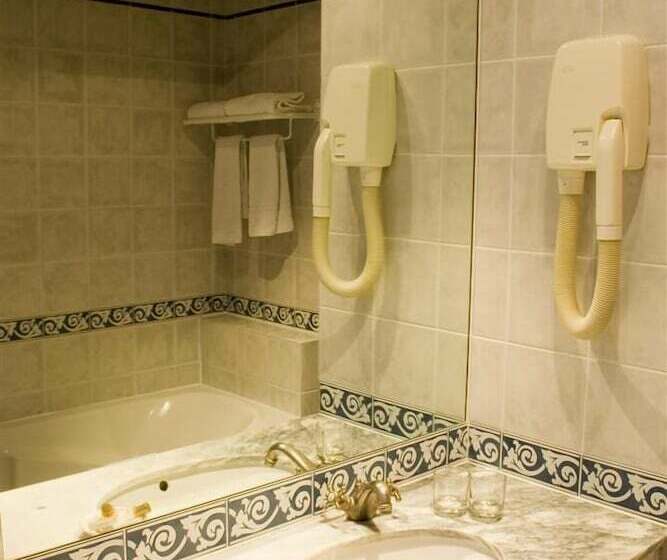 اتاق استاندارد یک نفره, Des 4 Soeurs