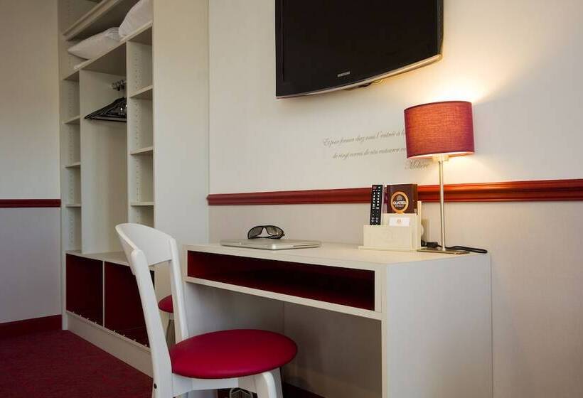 اتاق لوکس, Des 4 Soeurs