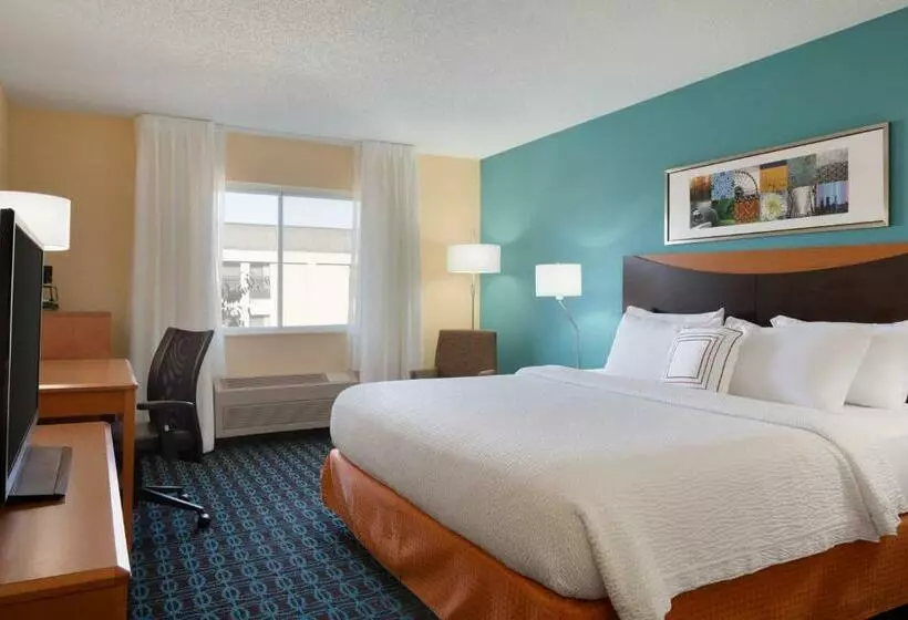 キングサイズベッドのスタンダードルーム, Fairfield Inn & Suites Youngstown Boardman Poland