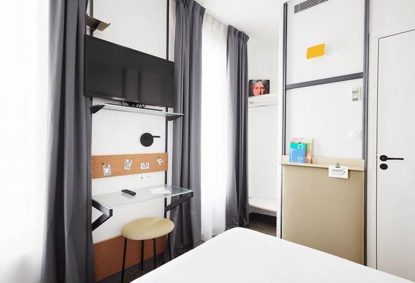 スタンダードシングルルーム, French Theory