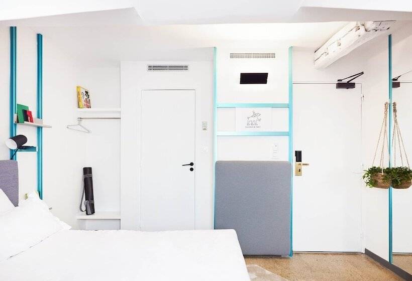 スーペリアールーム, French Theory